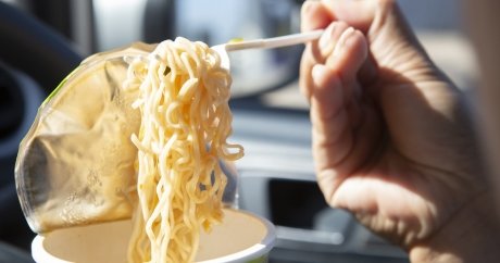 Kelowna woman fined for eating with chopsticks while driving