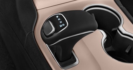 Software fix on the way for Grand Cherokee shifters