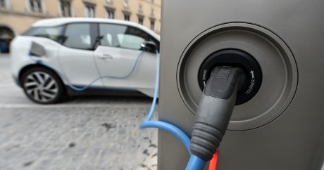 Ontario to get nearly 500 electric vehicle charging stations