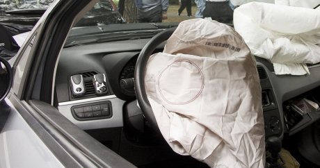 Fiat Chrysler recalls 225,000 vehicles over airbag defects