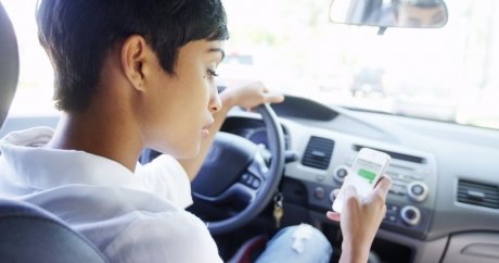 More than 50% of Canadians admit to using their cellphones while driving