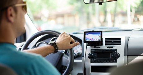 How does Ontario’s new distracted driving law affect rideshare drivers?