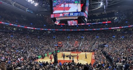 LowestRates.ca saw traffic drop during the Toronto Raptors parade