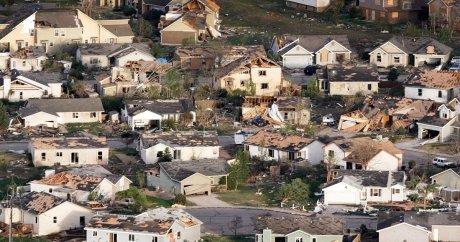 Tornado hits Windsor, injures 3